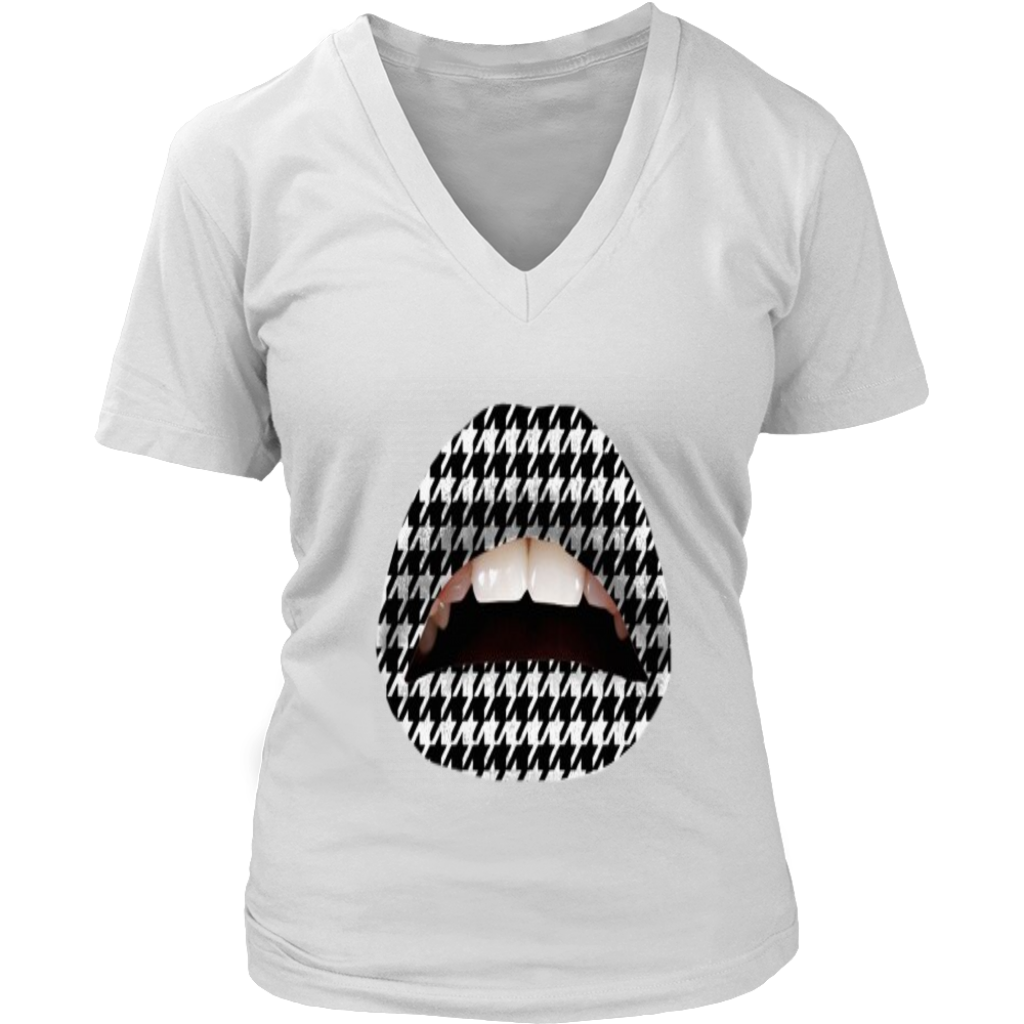 B&W Lips V-Neck - Shop Sassy Chick