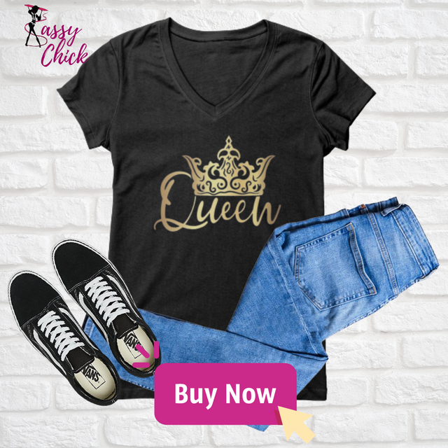 Queen Sassy 2 V-neck Shirt