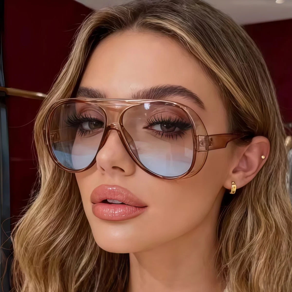 Model Using 3pcs European Versatile Summer Fashionable Sunglasses