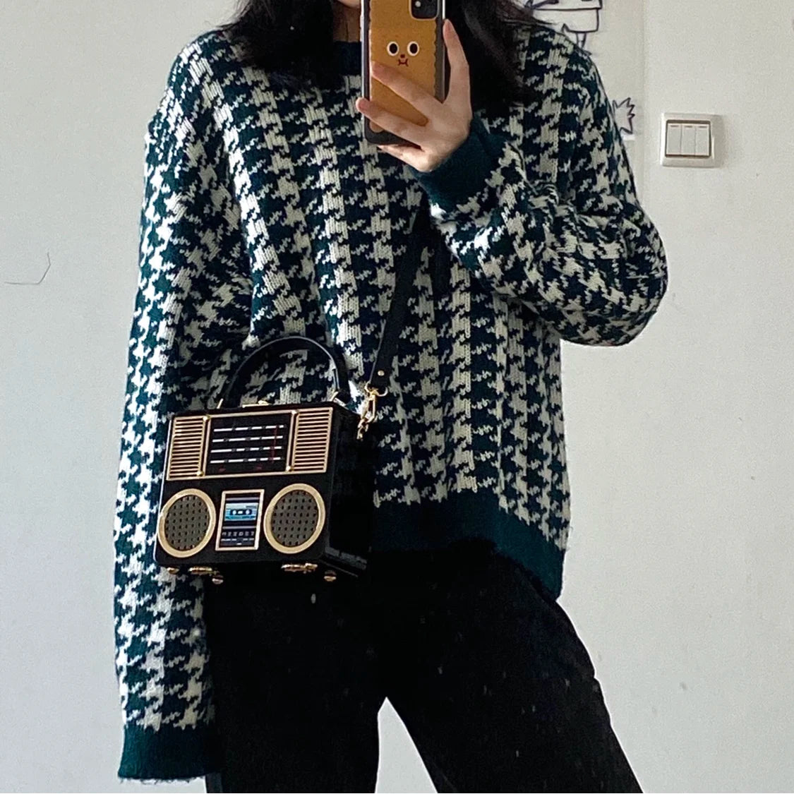 Model using Acrylic Radio Bag Box Shaped Purse