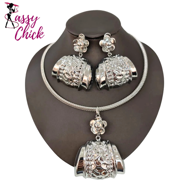 African Exaggerated Party Bridal Jewelry Set Sassy Chick Logo