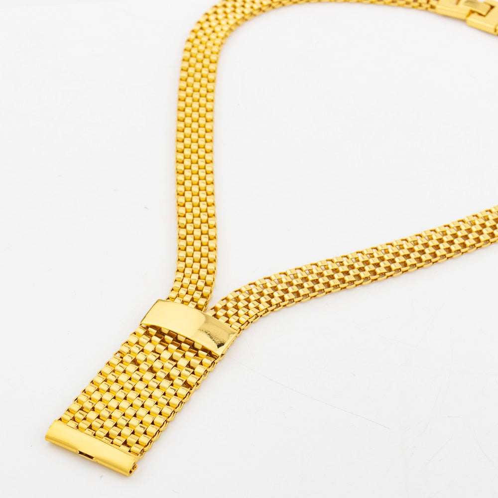 Gold necklace 