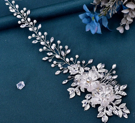 White wedding hair accessories 