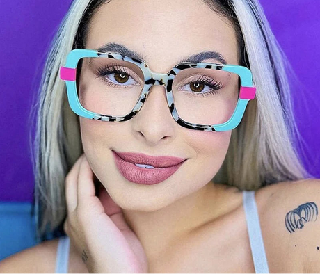 Model using Anti-blue Light Optica Square Colorful Eyeglass