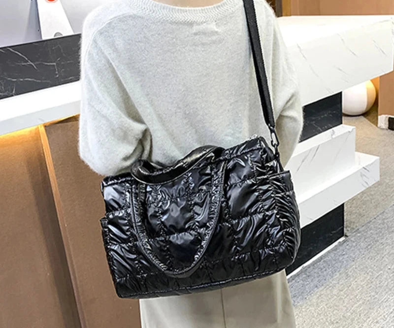 model using black Big Capacity Waterproof Nylon Shoulder Travel Bag