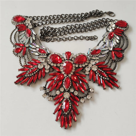 Boho Multicolor Leaf Choker red