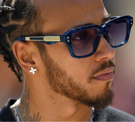 Model Using Classic Square Polarized Steampunk UV400 Sunglasses