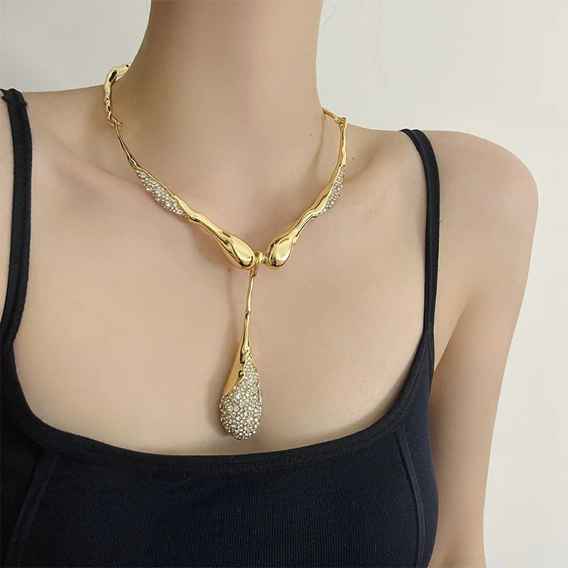 Model using Elegant Choker Irregular Pendant Glass Necklace