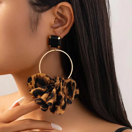 Brown Exaggerated Black Crystal Geometric Circle Petal Pendant Earring