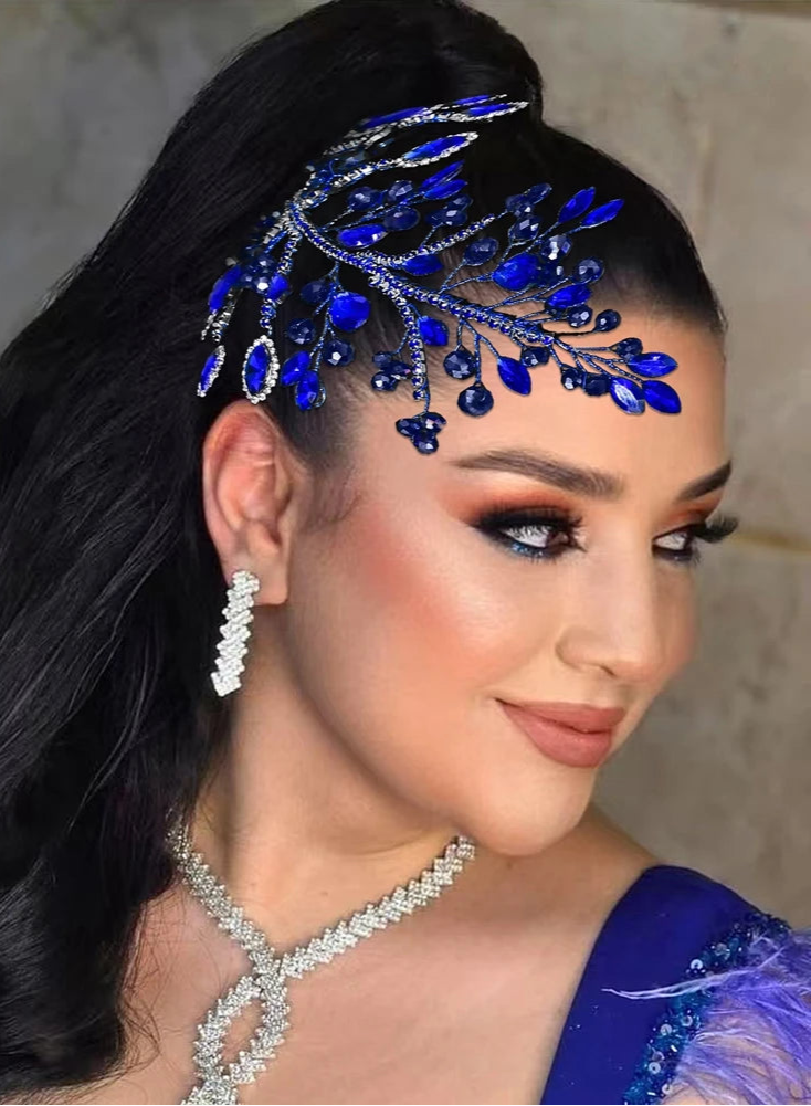 Model using Exquisite Rhinestone Bride Crystal Hair Ornament Banquet