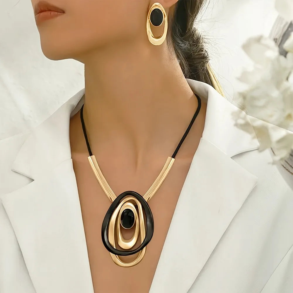Model Using Fashion Creative Exaggerated Multi-layer Oval Party Jewelry