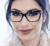 Model Using Fashion Diamond Style Frame Square Glasses