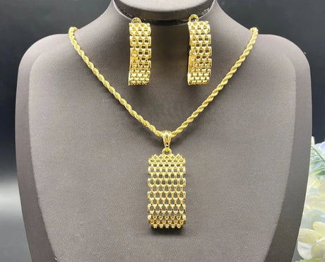 Gold Exquisite Necklace Set