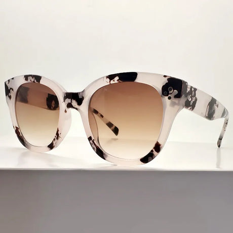 White Black Gradient Rivets Square UV400 Sunglasses