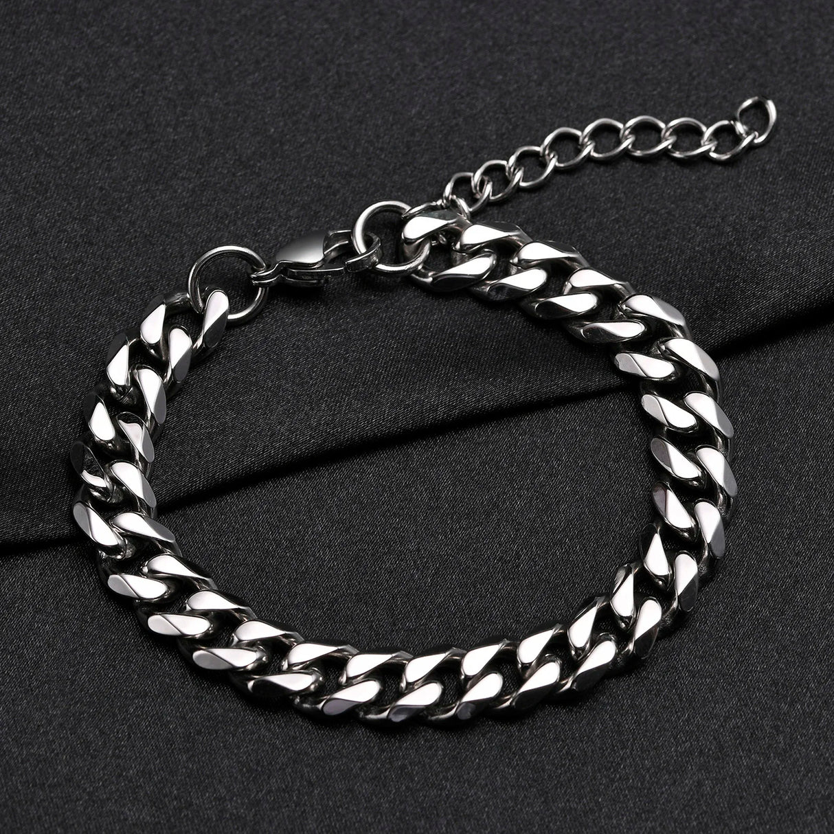 Basic Cuban Chain Bracelet