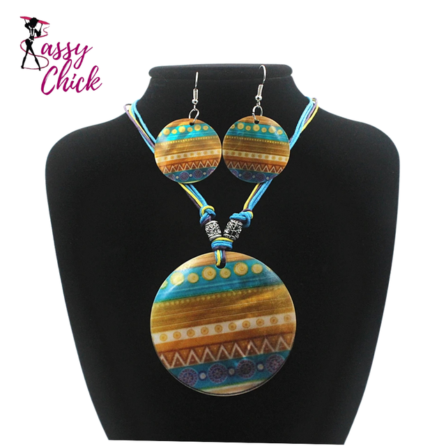 Hand-Woven Round Retro Geometric Pattern Shell Jewelry Sassy Chick Logo