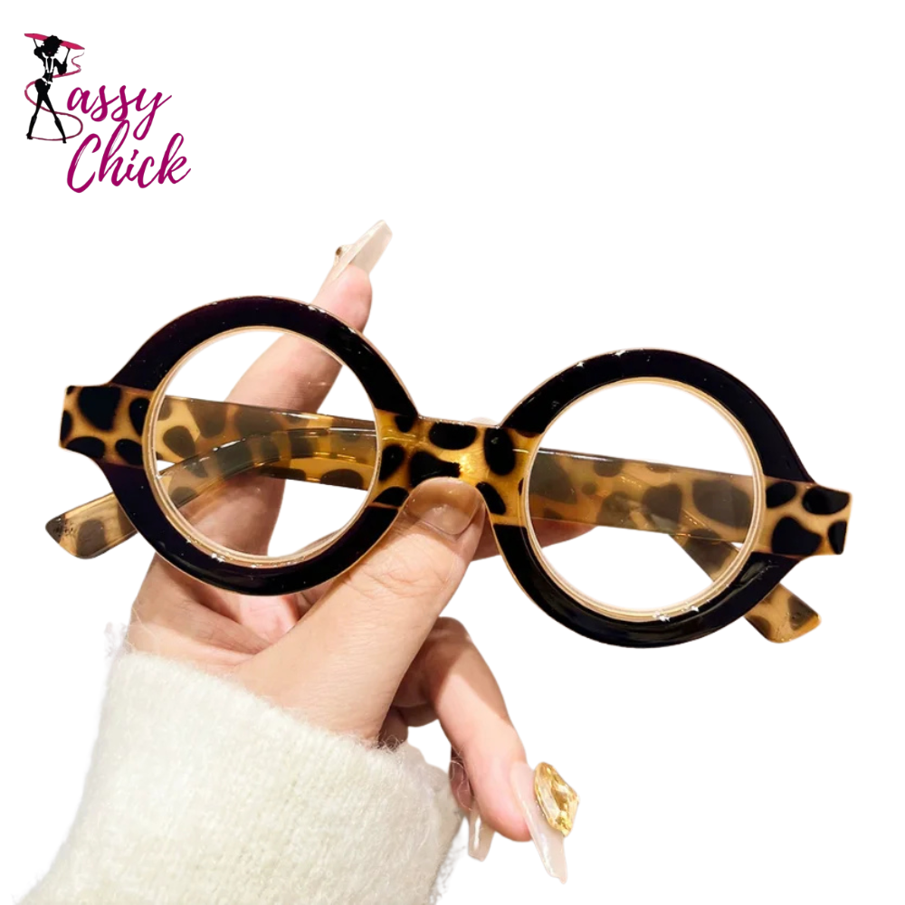 High-quality Round Frame Reading Glasses Sassy Chick Logo