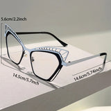 Size of a cat eye glasses 