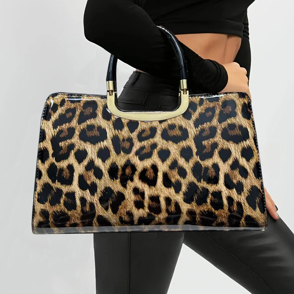 Model Using Leopard Print Multiple Compartments Retro Shoulder Bag