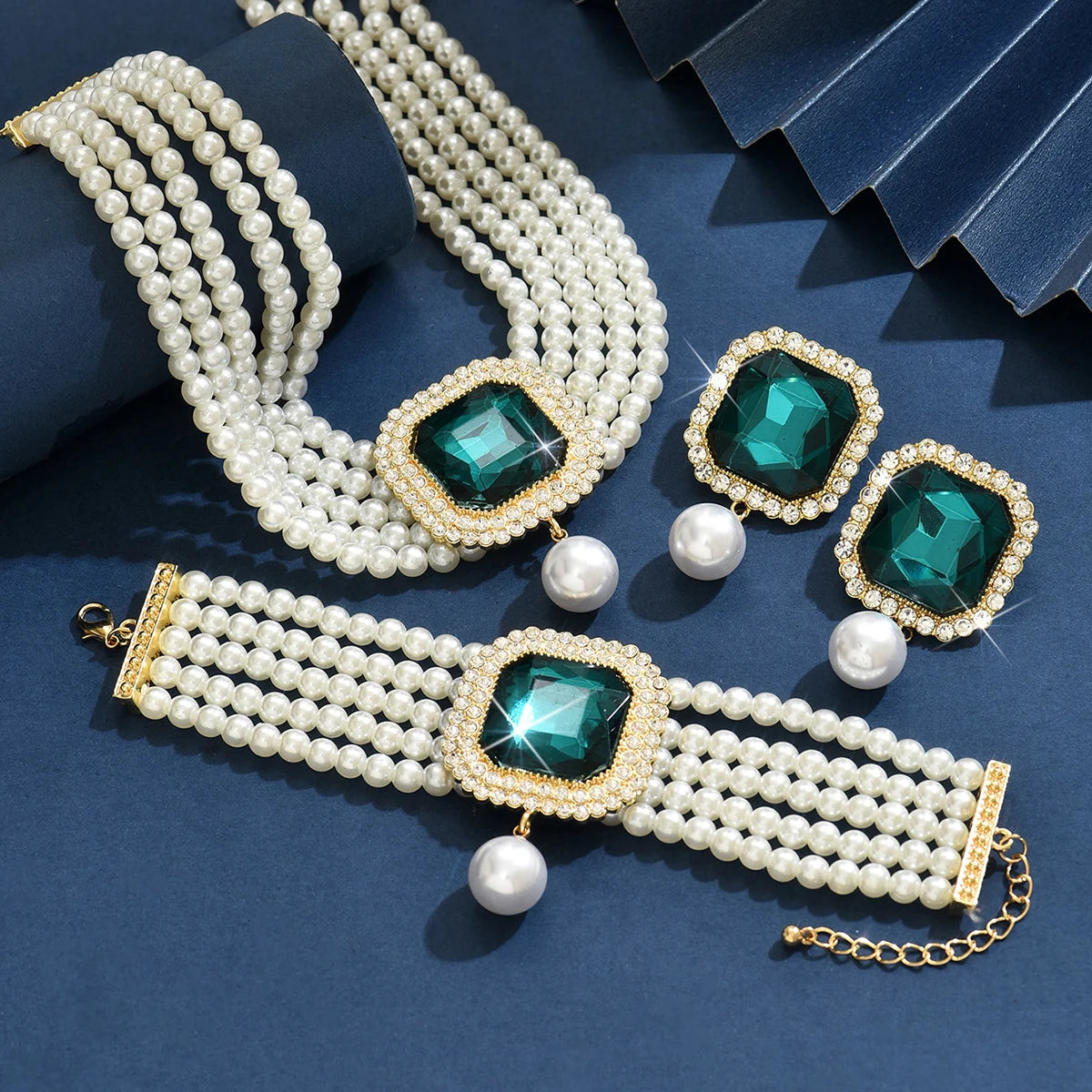 Light Luxury Short Style Imitation Pearl Necklace Set
