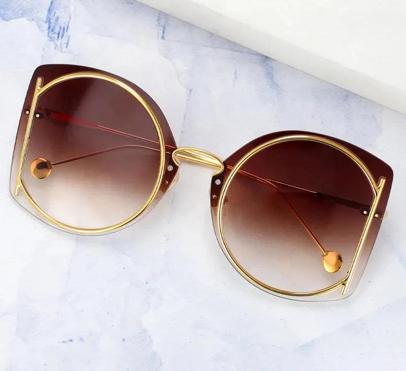 Luxurious Sunglasses Gradient Lens for Women 