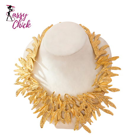 Luxurious Versatile Exaggerated Women's Metal Choker Sassy Chick Logo