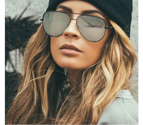 Model using Luxury Pilot Vintage Oversized Sunglasses