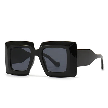 black plain sunglasess