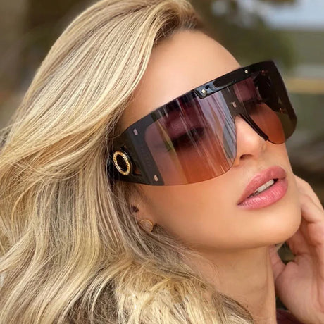 Model Using New Rimless Spring Luxury Designer Sunglasses