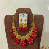 Necklace and earring 