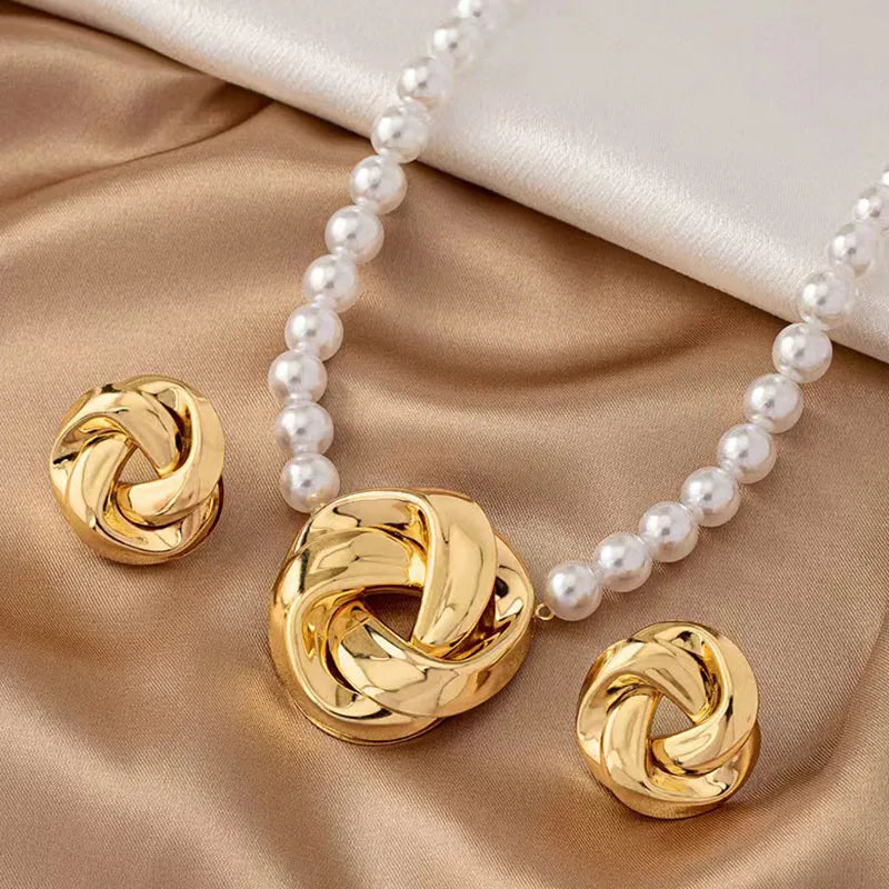 necklace and earring