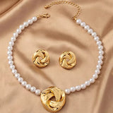 Necklace and earring