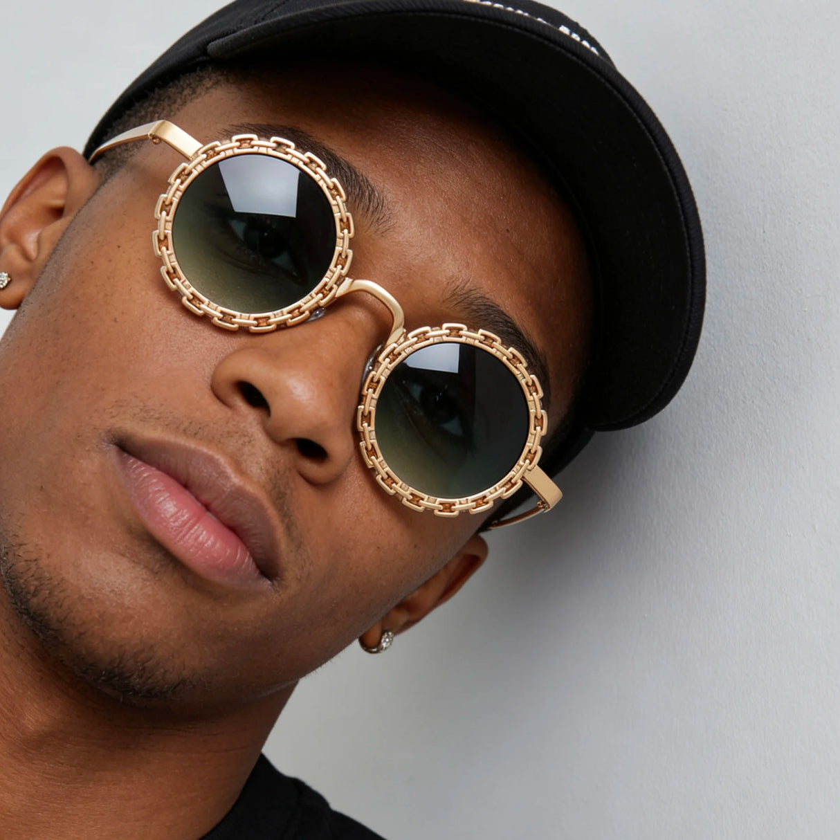 Model Using Punk Cute Party Luxury Metal Flower Round Sunglasses
