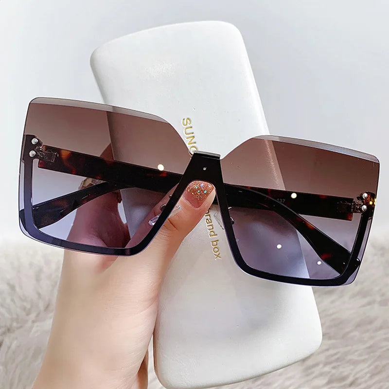 Brown Punk One Piece Gradient Oversized Rimless Sunglasses