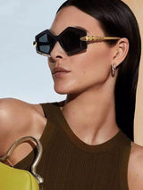 Model Using Punk Oversized Heterotypic Sunglasses