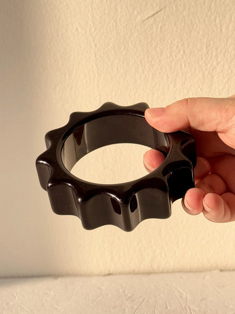 black irregular bracelet 