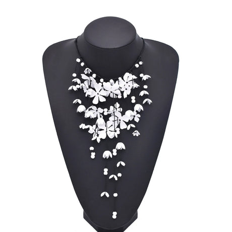 White Red White Black Alloy Flower Pendant Necklace