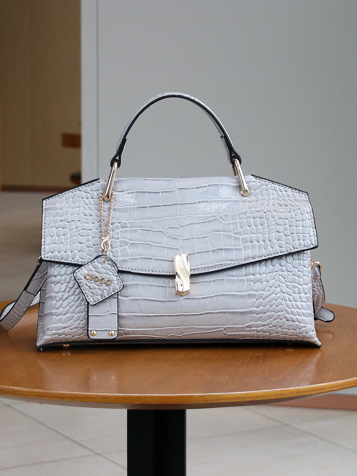 Gray Retro Snake-shaped High-grade Handbag