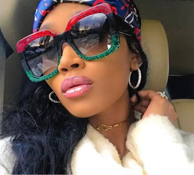 Model Using Retro Uv400 Square Vintage Big Frame Sunglasses