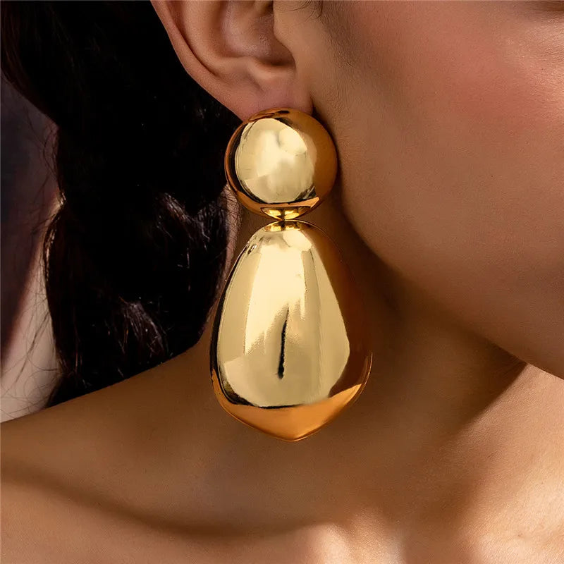 Gold Round Exaggerated Geometric Earrings