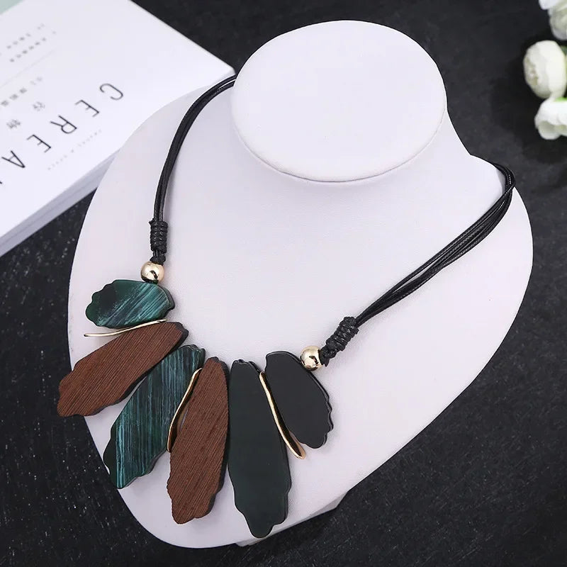 Korean Leaves Necklace