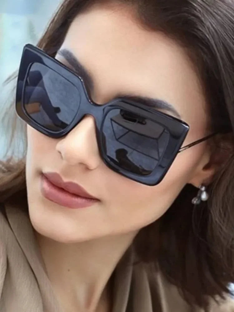 Retro Fashion Design Gradient Oversized Sunglasses