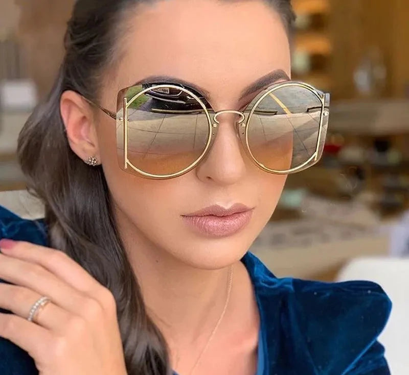 Luxurious Sunglasses Gradient Lens for Women