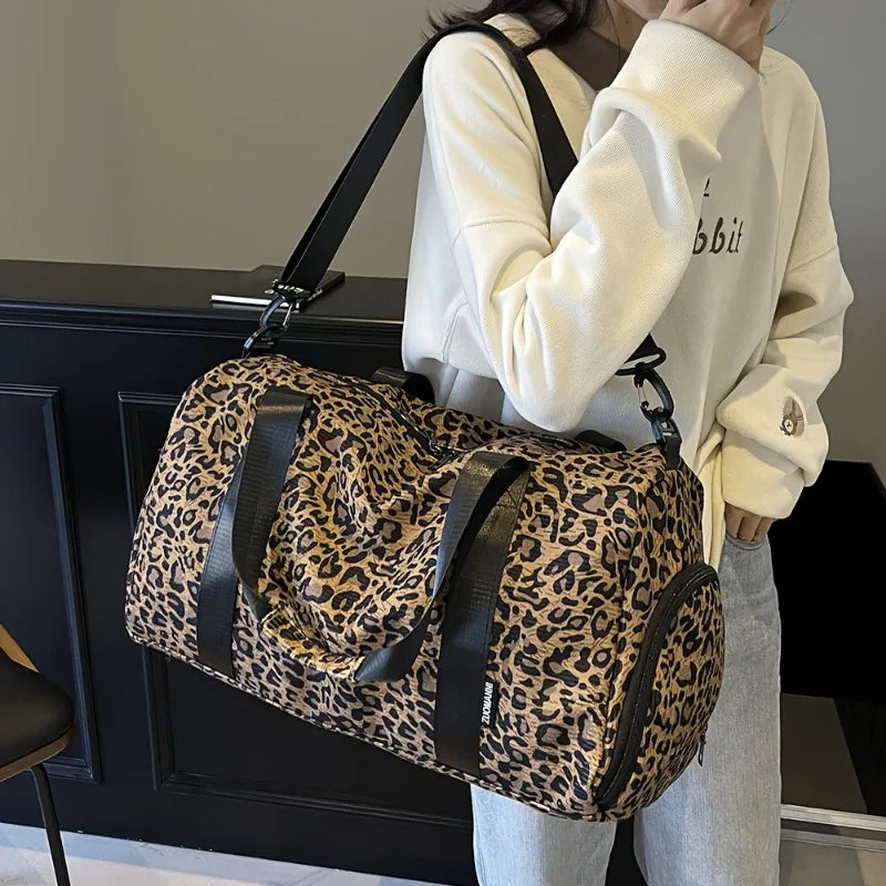 Fashionable Lady's Leopard Print Large Capacity Travel Bag