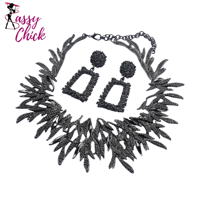 Vintage Black Metal Alloy Women Jewelry Sets Sassy Chick Logo