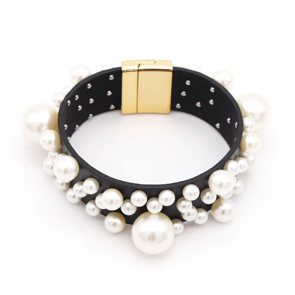 Elegant Pearl Leather Bracelet