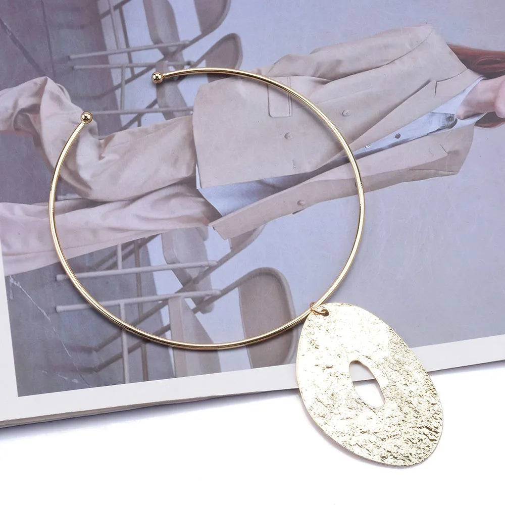 Oval Golden Metal Choker Necklace Set