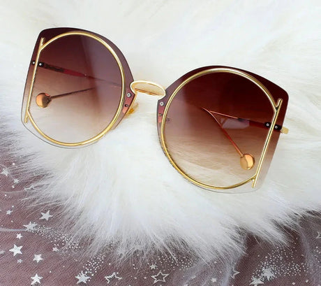 Luxurious Sunglasses Gradient Lens for Women