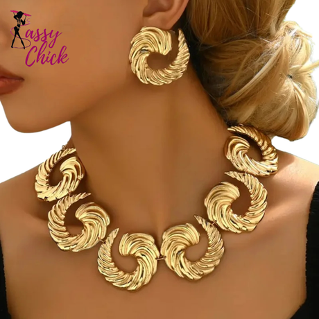 Spiral Vintage Pendant Chain Jewelry Set Sassy Chick Logo