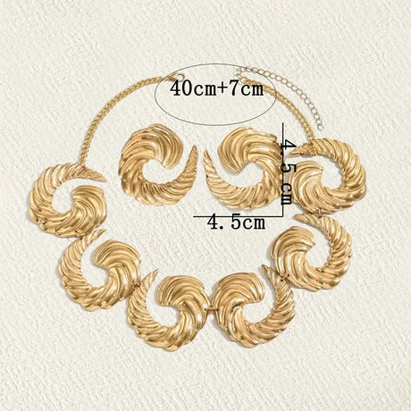 Size of Spiral Vintage Pendant Chain Jewelry Set
